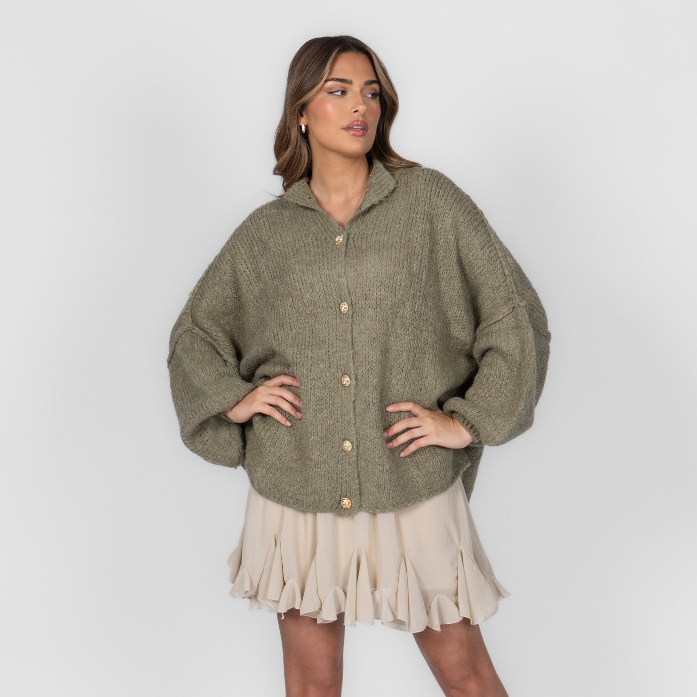 ZÉLIE™ - Cardigan Oversize CozyGlam avec Boutons Dorés Élégants