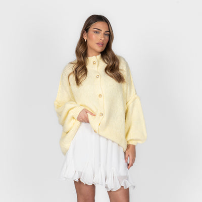 ZÉLIE™ - Cardigan Oversize CozyGlam avec Boutons Dorés Élégants