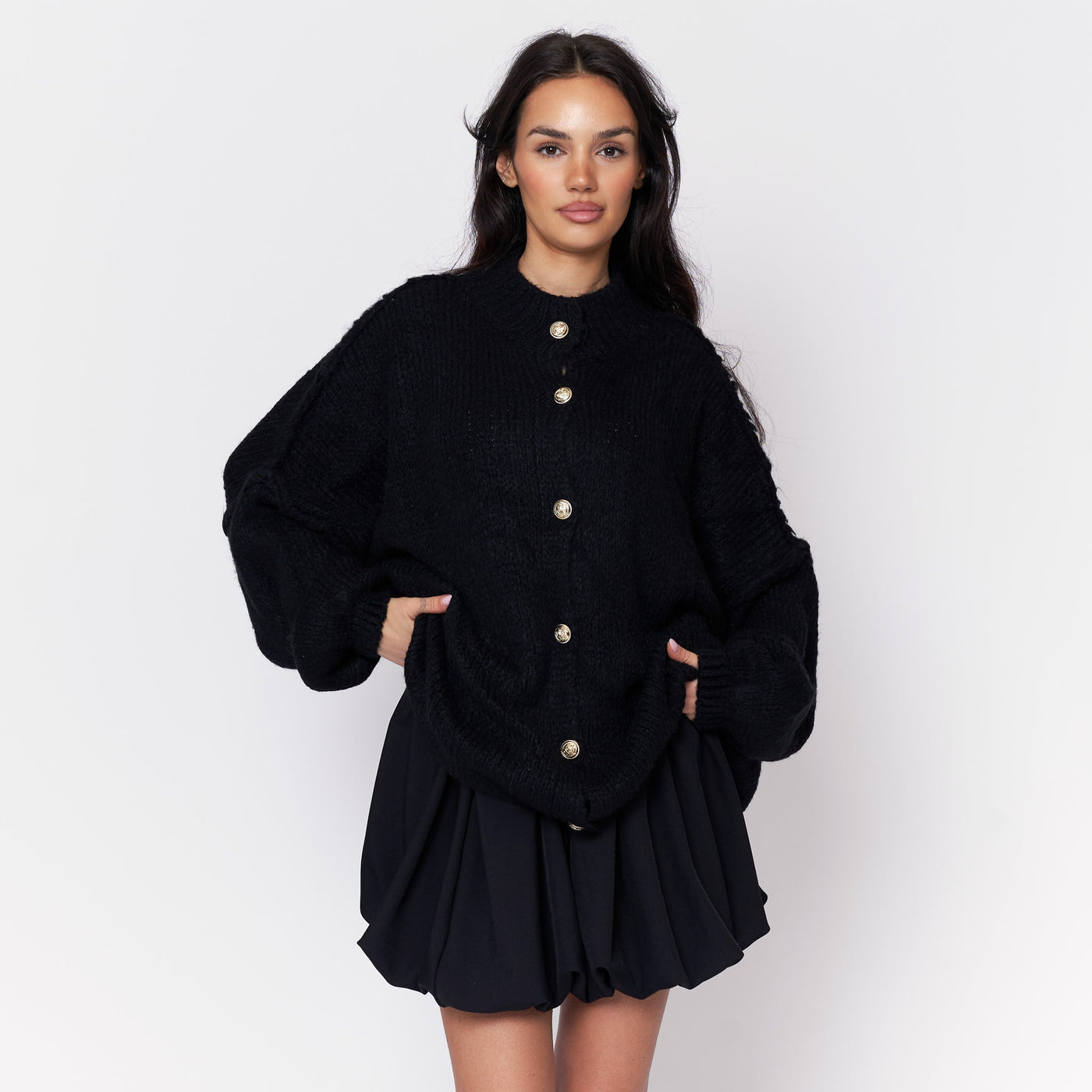 ZÉLIE™ - Cardigan Oversize CozyGlam avec Boutons Dorés Élégants